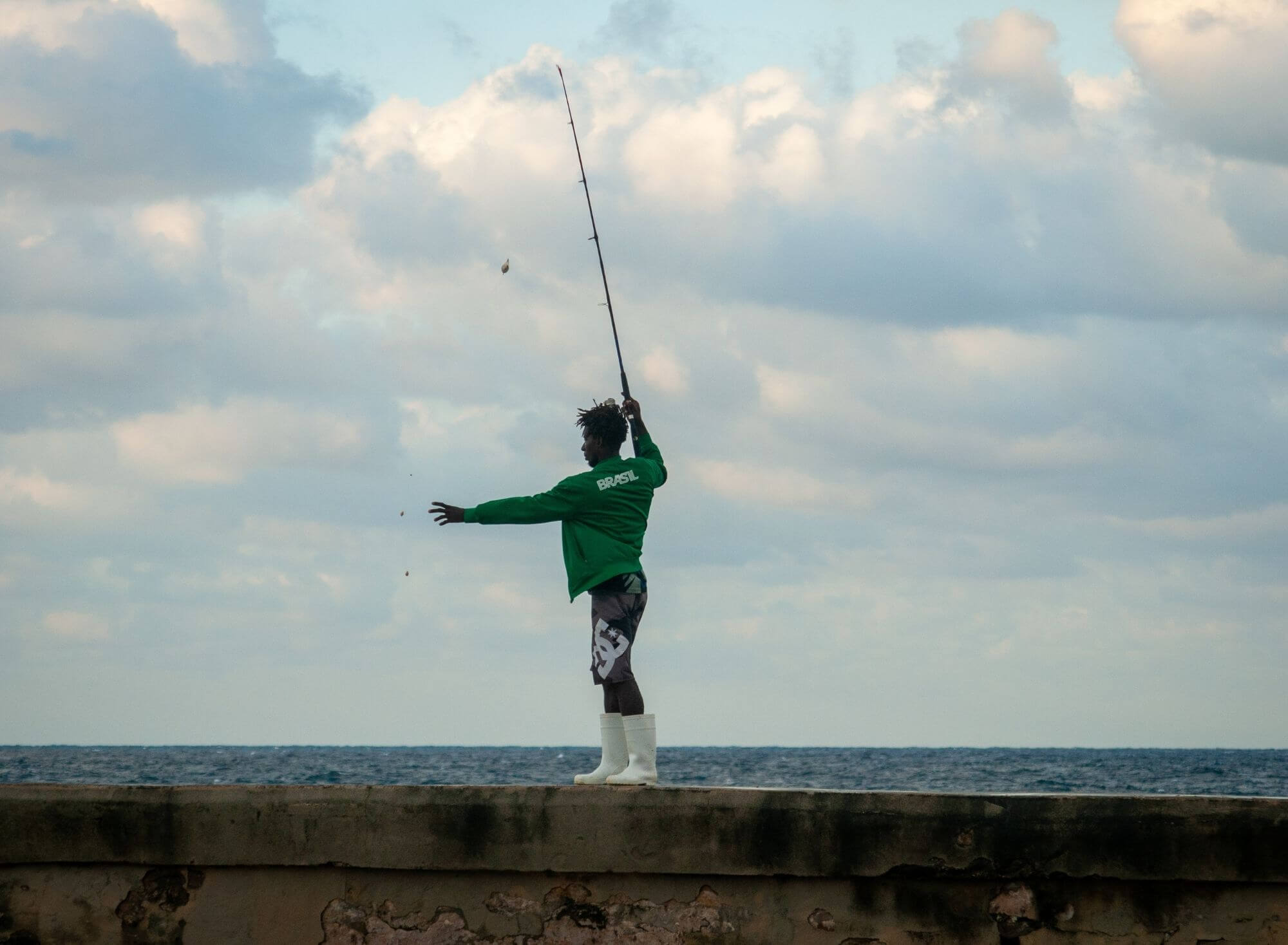 Malecon, Hawana, rybak, wędka, Kubańczycy